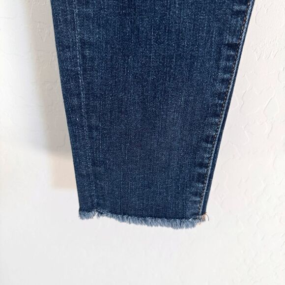 Good American Good Legs Distressed Ripped Raw Hem Size 2/26 Style GAGLRE899 - Picture 8 of 11